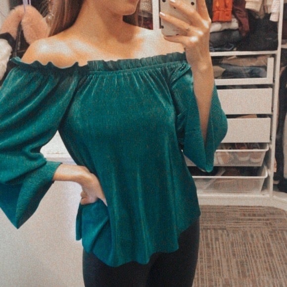 JOA Green Pleated Off Shoulder Blouse - Picture 6 of 6